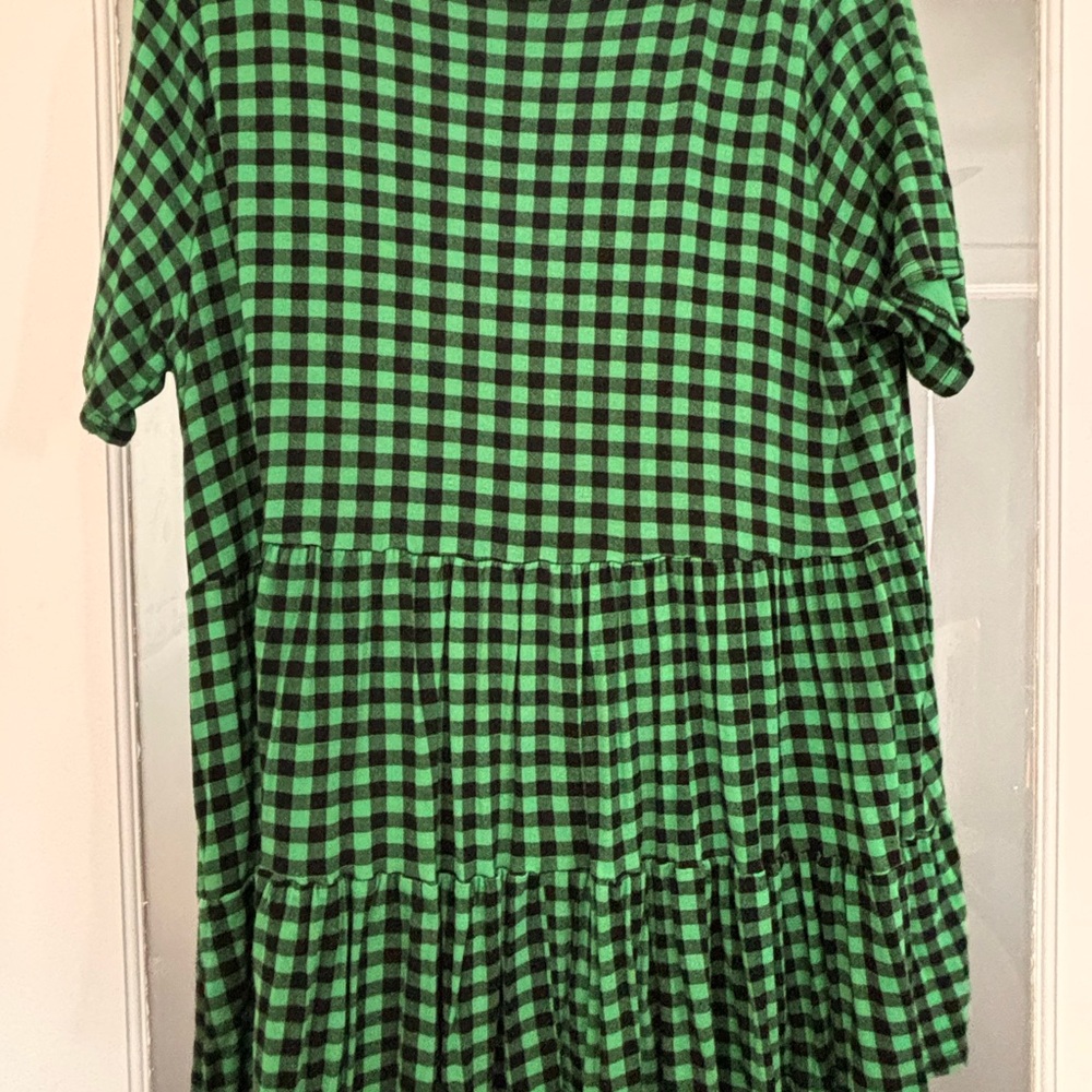 New Look- Green and Black Checkered top 💚🖤
